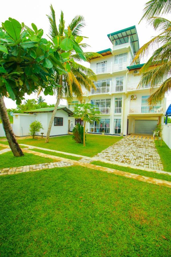 Onaro Beach View Matara Buitenkant foto